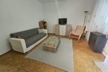 Debrecen, Poroszlay út - 3 rooms flat for sale close to tramline